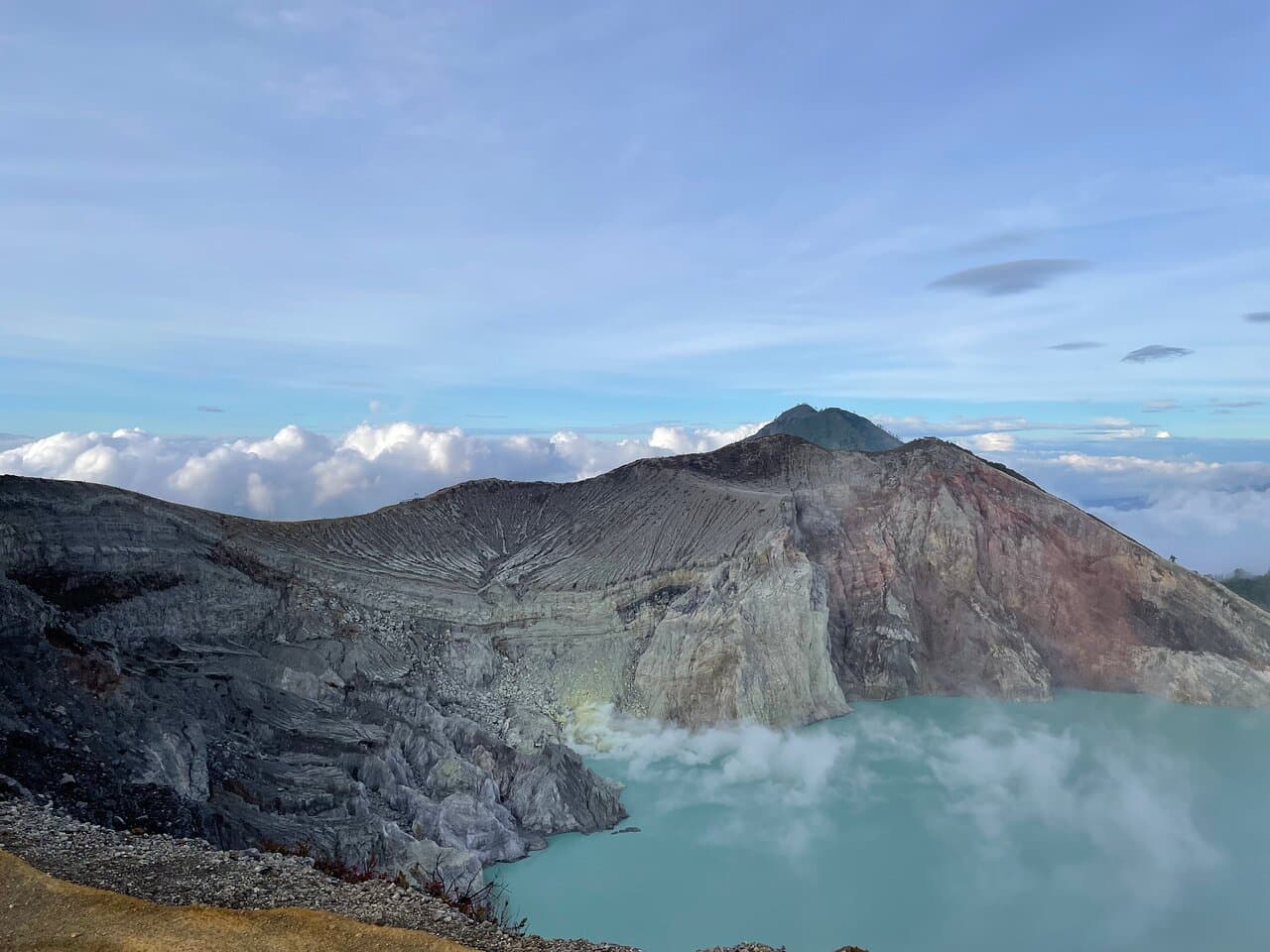 10 Things You Need to Know Before Hiking Mount Ijen (Especially If You're Doing It at Midnight)